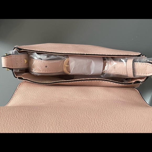 *Brand new* Victoria’s Secret Crossbody - Picture 2 of 3